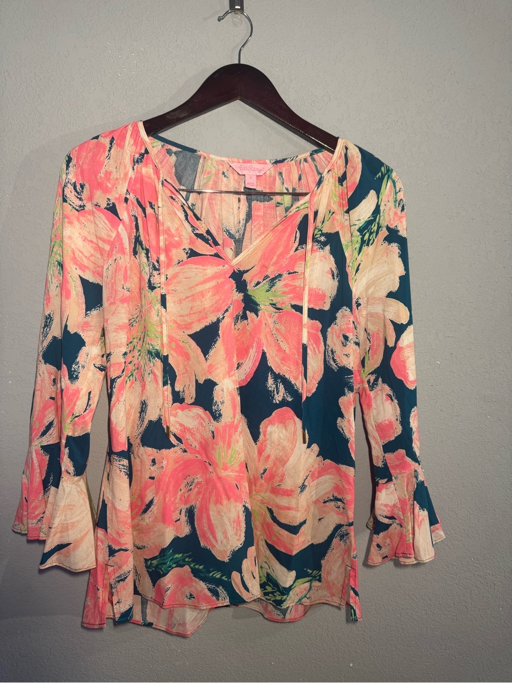 Lilly Pulitzer Floral Tie-Front Women's Top in Coral & Navy
